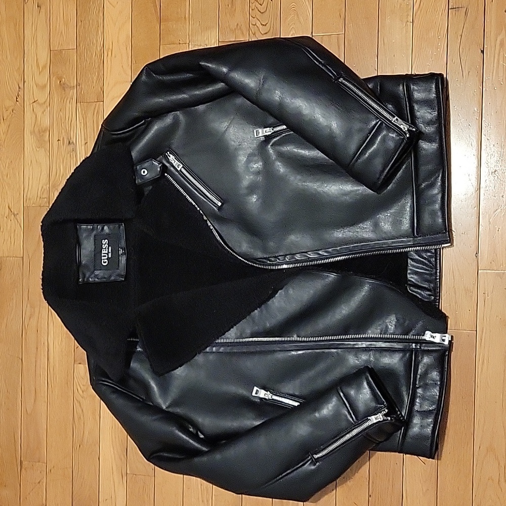 Guess mens faux leather size "L"